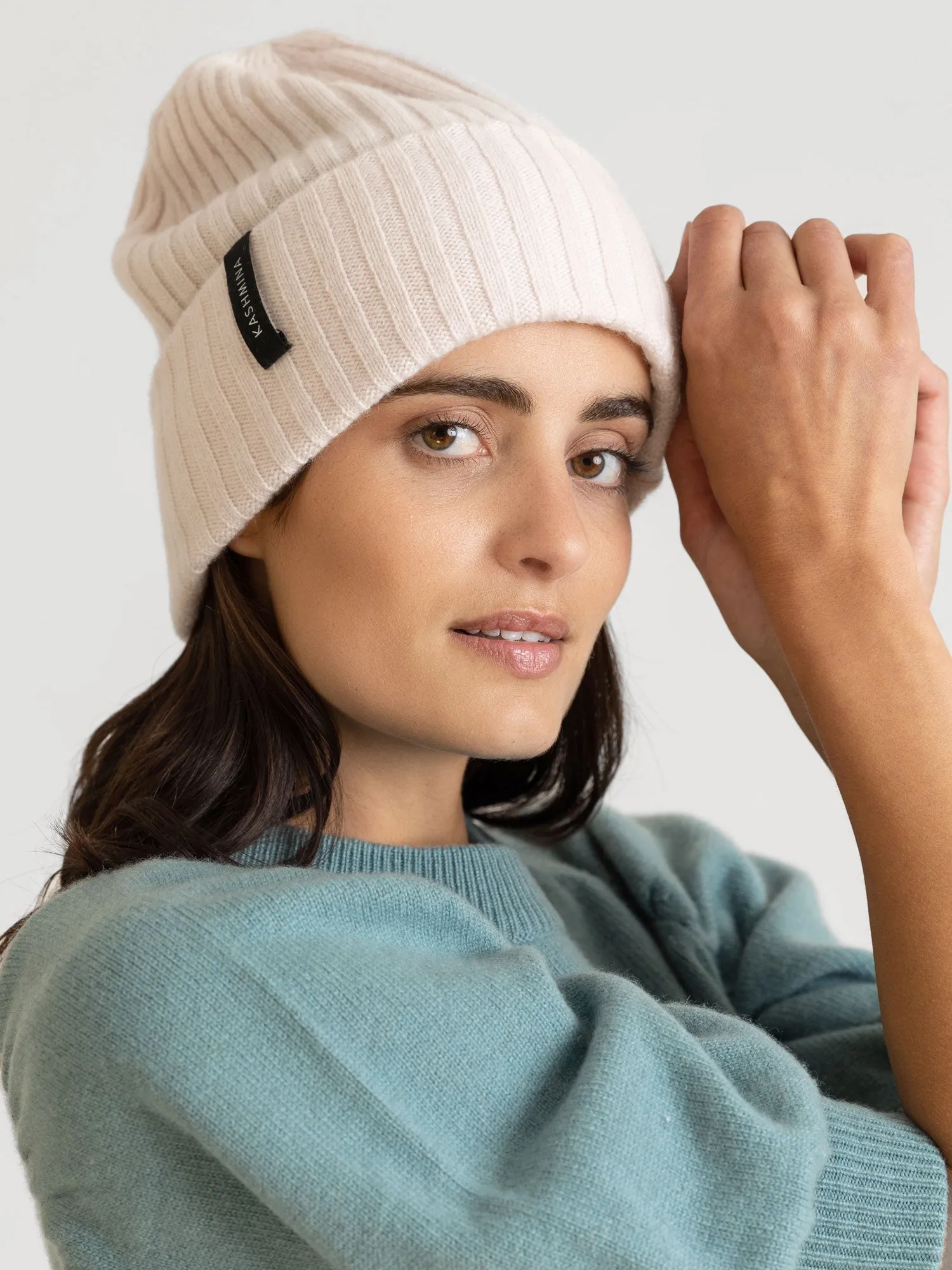 Cashmere beanie "Oda" - pearl